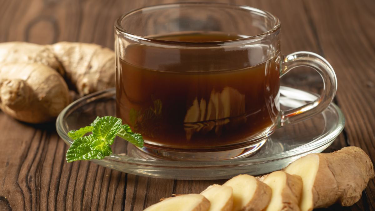 El té de moras con canela y jengibre combina frutos silvestres y especias termogénicas