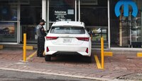 La mujer fue hallada con una lesión en la cabeza y machas de sangre en la ropa / Agencia Es Imagen
