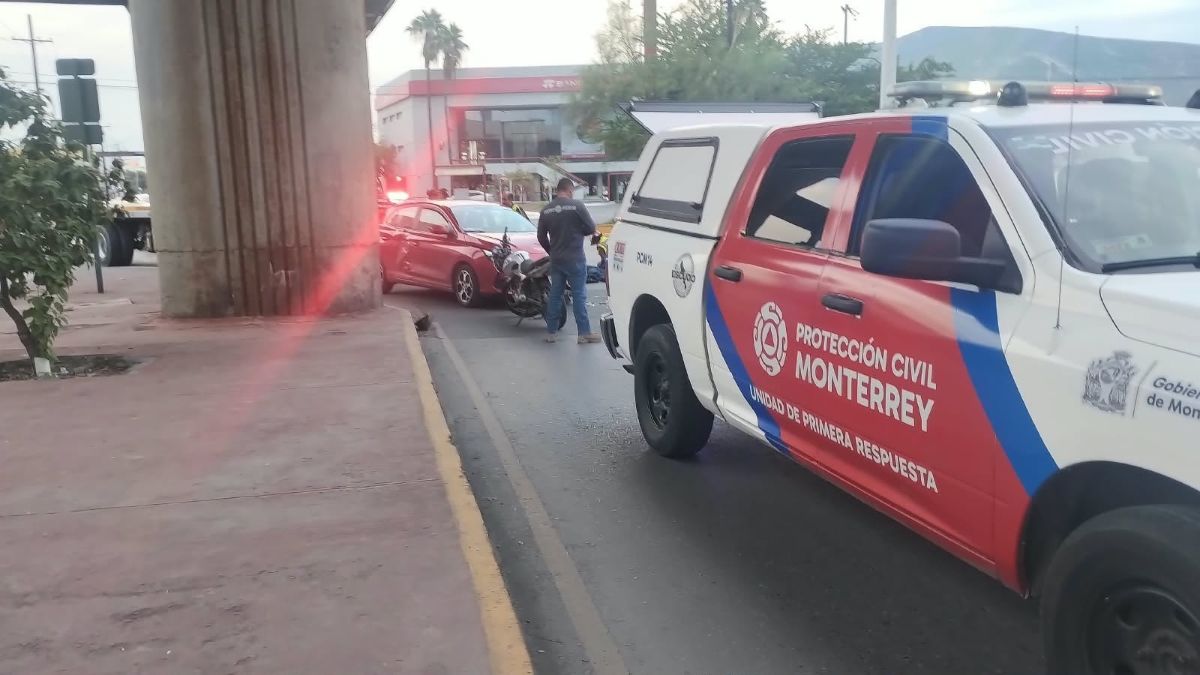 El percance fue reportado alrededor de las 06:45 horas en el cruce de la avenida Rodrigo Gómez y la calle Penitenciaría.