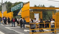 Suspensión de clases en el CCH Sur de la UNAM: Alumnos protestan tras denuncias de acoso sexual.