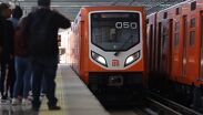 Usuarios del Metro CdMx reportan retrasos a través de redes sociales.