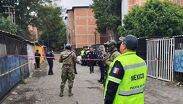 Vecinos reportaron un auto abandonado en calles de la colonia Fovissste en Ecatepec.