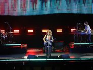 Acompañada de cuatro músicos, la española se mostró atenta y abierta con la comunicación con sus seguidores