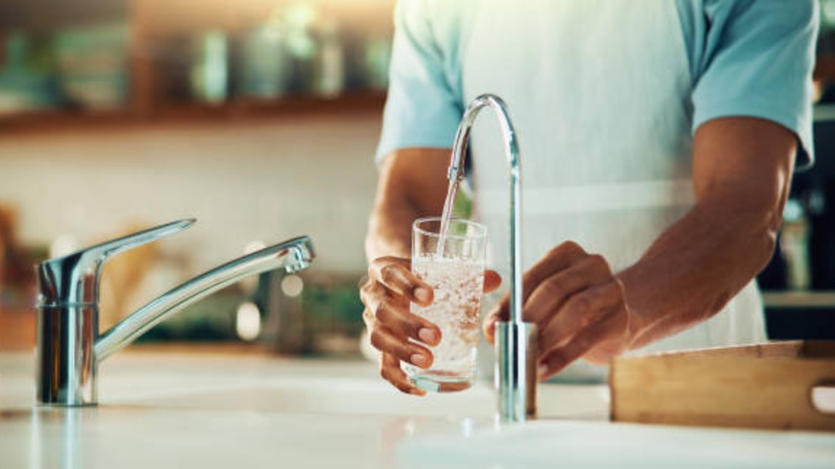 A diferencia de otros países, en México no se recomienda tomar agua directamente del grifo | Pexels