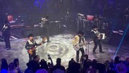 Durante el concierto estrenaron su nuevo sencillo “Suerte”