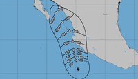El huracán Simon se localiza a 395 km de Cihuatlán, Jalisco, y a 380 km al sur de Manzanillo, Colima | NHC