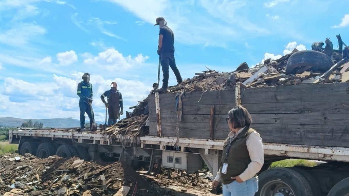 Las cinco personas quedaron a disposición de la autoridad competente.