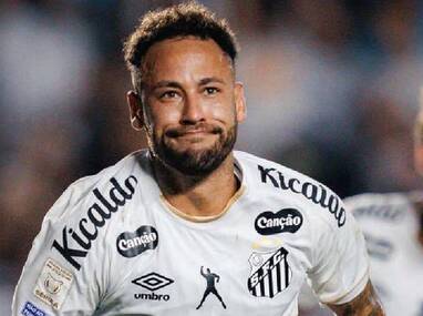 Neymar reaparece para firmar doblete y rescatar al Santos