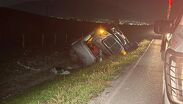 El accidente se registró sobre la autopista a Saltillo, a la altura del kilómetro 55, sobre la lateral de la vialidad.