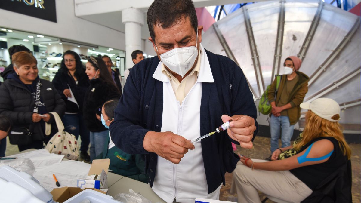 Conoce cuándo inicia la jornada de vacunación contra influenza y covid en México 2026.