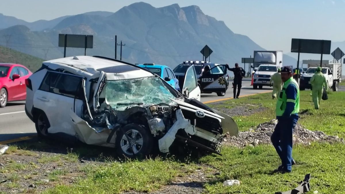 El impacto fue tan brusco que la camioneta quedó destruida.| Especial