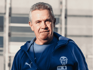 El entrenador mexicano también dejó claro en su conferencia previa que buscará un equipo ordenado. | @valenciacf