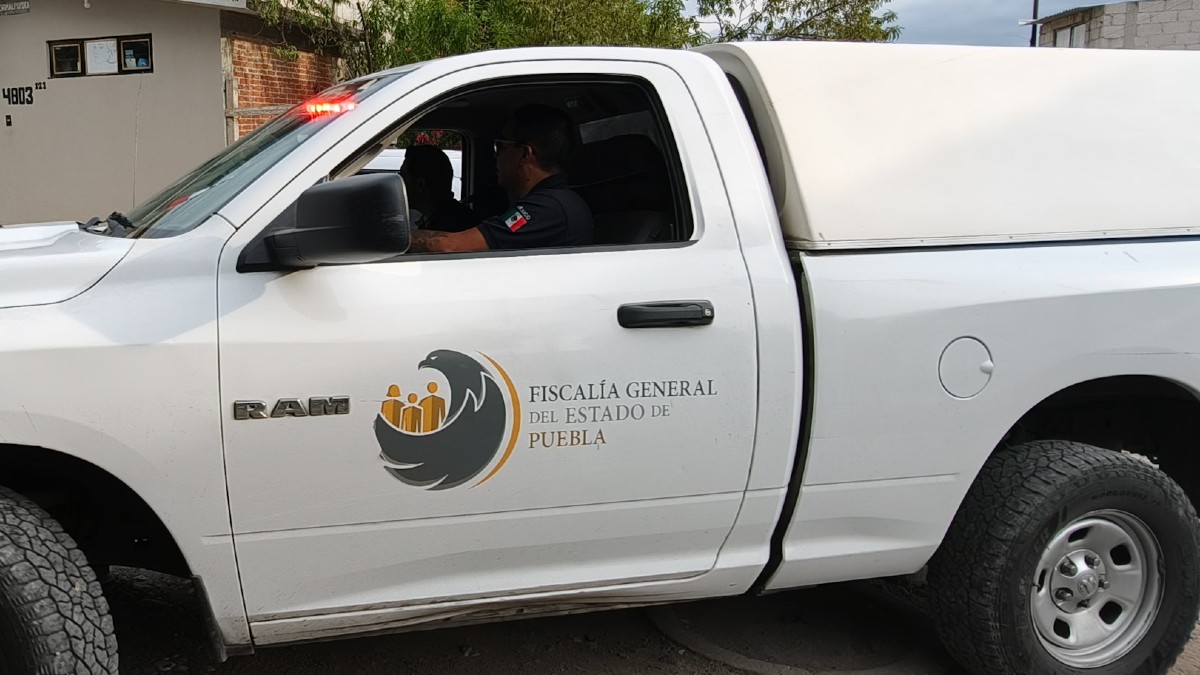 Peritos de la FGE Puebla realizaron el levantamiento de los restos humanos que fueron hallados sin extremidades | Archivo | Óscar Rodríguez