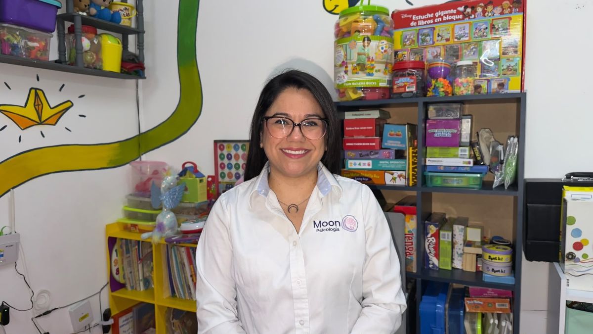 La psicóloga consideró importante que los padres escuchen las observaciones de los profesionales y tomen en cuenta las conductas.
