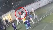 Sujeto dispara al aire durante un partido de futbol en Iztapalapa.