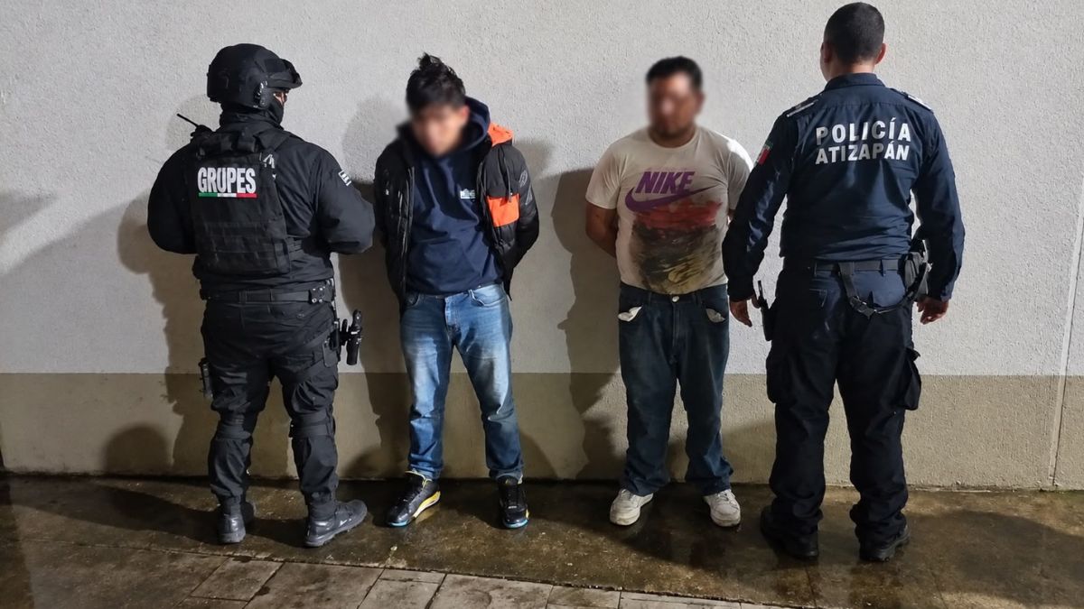 Detienen a dos sujetos por robo y secuestro en Atizapán.