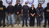 Detienen a red familiar de extorsión en Metepec.