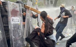 Disturbios durante marcha por la mala calidad del agua en Guadalajara.