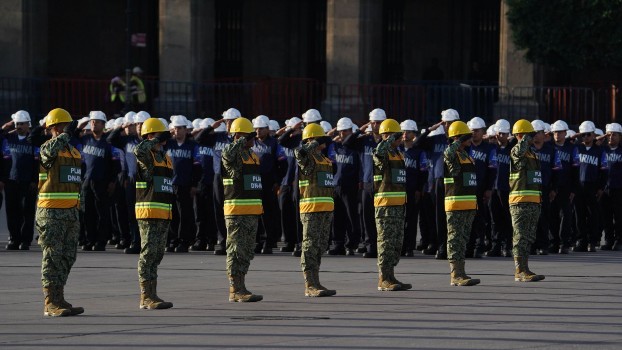 Los elementos de Protección Civil son los primeros en responder ante un evento sísmico.