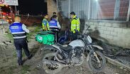 Elementos de Tránsito y Peritos resguardaron la zona del accidente sobre la carretera Torreón-San Pedro en espera de las investigaciones.