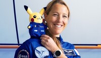Sophie Adenot, con un peluche de Pikachu astronauta en el Centro Europeo de Astronautas. |ESA – A. Conigli – D. Dos Santos