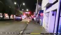 Las víctimas se encontraban reunidas en la banqueta, afuera de un inmueble, cuando fueron atacadas a tiros.
