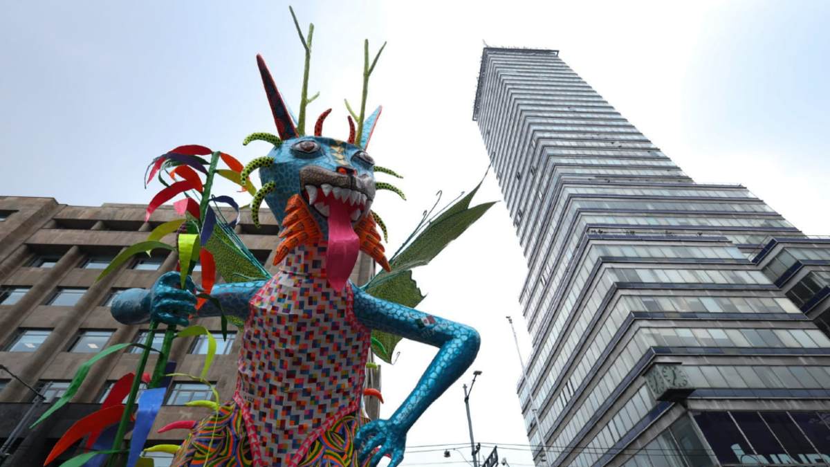 Los alebrijes monumentales son hechos por artesanos de diferentes partes de la república mexicana/ / Cultura CdMx