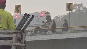 Colisión de camioneta policial en La Pera-Cuautla deja muertos y lesionados.