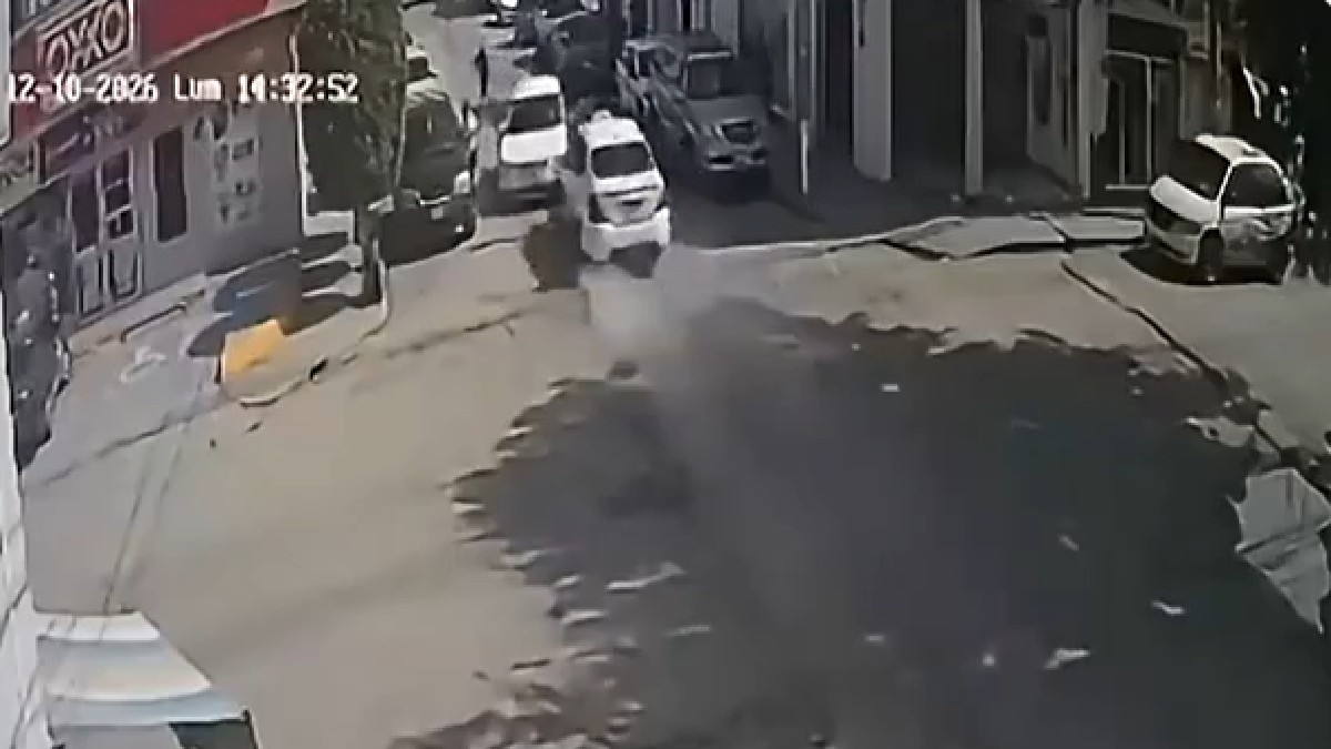El conductor del taxi circulaba a velocidad inmoderada y en sentido contrario en el momento del choque.