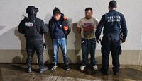Detienen a dos sujetos por robo y secuestro en Atizapán.