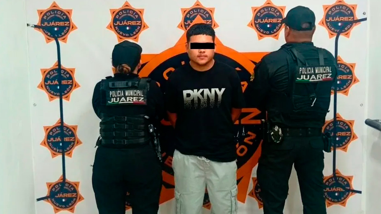 Detienen a joven con presunta droga tras agredir a policía en Juárez
