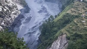 El Ejército de Nepal reportó el desbordamiento a las 5:55 horas locales en la provincia de Gorkha