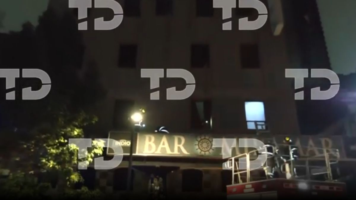 El hombre cayó desde la ventana del cuarto piso de un hotel en la colonia Centro en CdMx.
