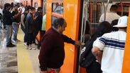 El Metro CdMx puede presentar retrasos debido a fallas en trenes, objetos en vías y lluvia.