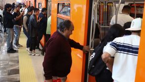 El Metro CdMx puede presentar retrasos debido a fallas en trenes, objetos en vías y lluvia.