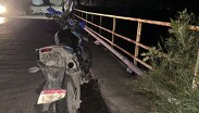 Algunas personas presentes en el lugar del accidente lograron sacar al joven del canal antes de la llegada de paramédicos