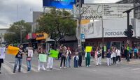 Las protestas de trabajadores del IMSS provocaron cierres viales en el centro de Monterrey; las avenidas fueron reabiertas a las 17:10 horas.