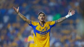 Rómulo Zwarg se lesionó durante el calentamiento previo al juego ante Bravos de Juárez de la Jornada 9.