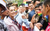 Sheinbaum acude a marcha LGBT+ / Especial