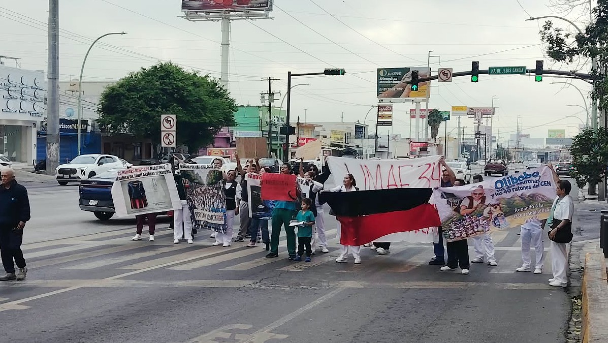 Uno de los puntos donde hubo bloqueos fue en avenida Lincoln.