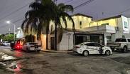 A lugar acudieron elementos de la Policía Municipal y de Servicios Periciales para iniciar la investigación.