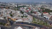 Entre escombros y varillas expuestas, la vivienda de la calle Cerrada de los Navegantes permanece en pie.