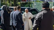 El papa Leon XIV llega al hospital donde será operado. | Foto: Vatican News