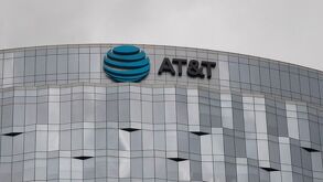 Televisa y Fintech adquieren AT&T.