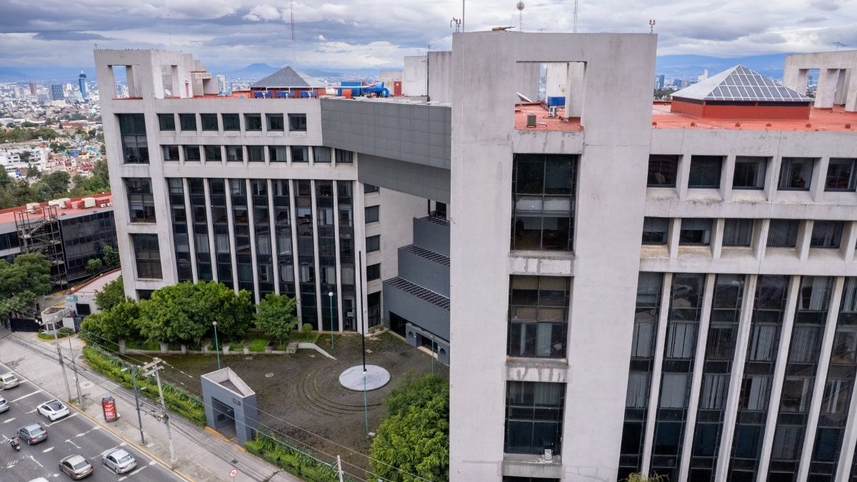 La UIF y autoridades de Estados Unidos mantienen la cooperación para detectar redes financieras.