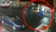 Un hombre fue arrastrado varios metros por un mototaxi en Chimalhuacán.