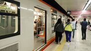 Usuarios del Metro CdMx reportan retrasos o incidentes a través de redes sociales.