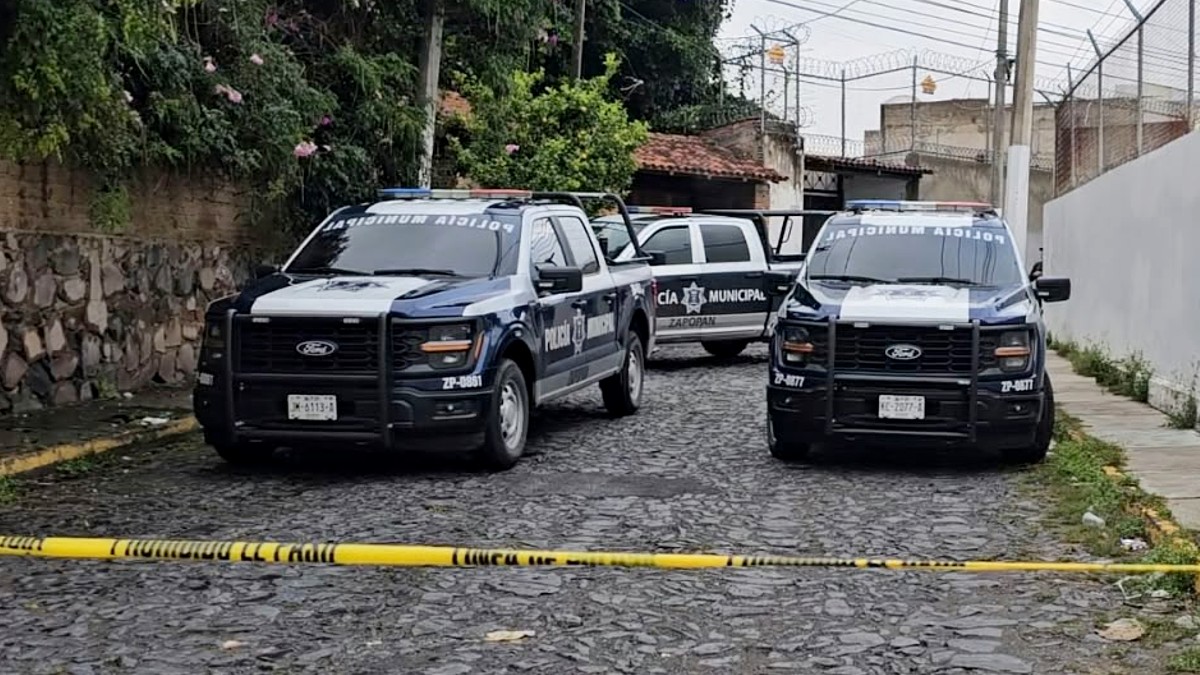 La víctima presentaba un fuerte golpe en la cabeza, además de diversas huellas de violencia