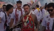 Devotos tailandeses llevan su fe al extremo durante el Festival de los Nueve Dioses Emperadores de Phuket
