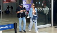 Edwin Luna y Kimberly Flores arribaron juntos a Monterrey tras confirmar una pausa en su matrimonio.